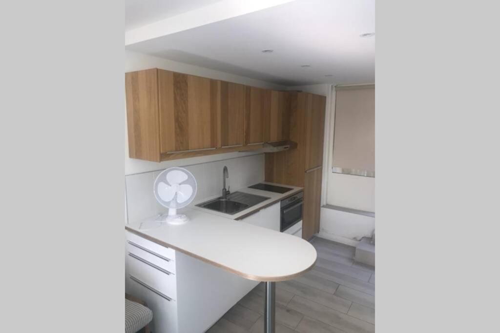 דירות Sète Joli Studio Au Mont St Clair Avec Vue Sur La Mer מראה חיצוני תמונה